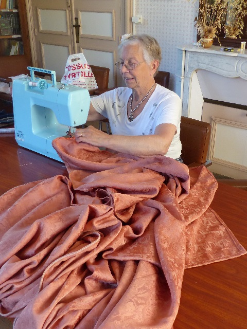 Couture de couvre-lits - Anne-Marie